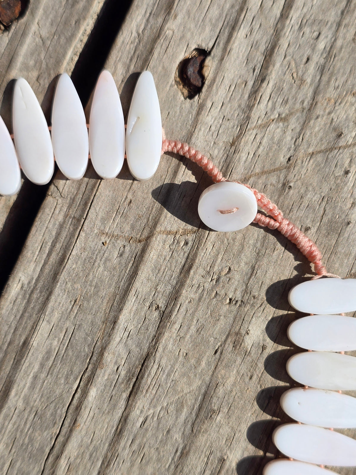Natural Pink Queen Conch Shell Graduated Spike Statement Necklace & Design Strand – 21"