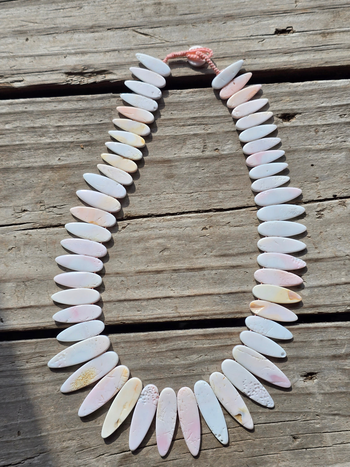Natural Pink Queen Conch Shell Graduated Spike Statement Necklace & Design Strand – 21"